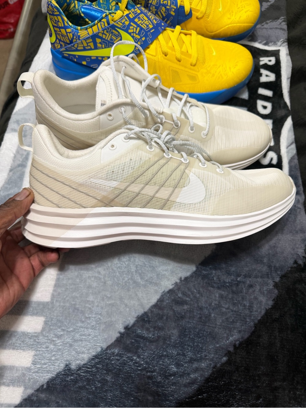 Nike Cream/White Lightweight Trainer Sneakers